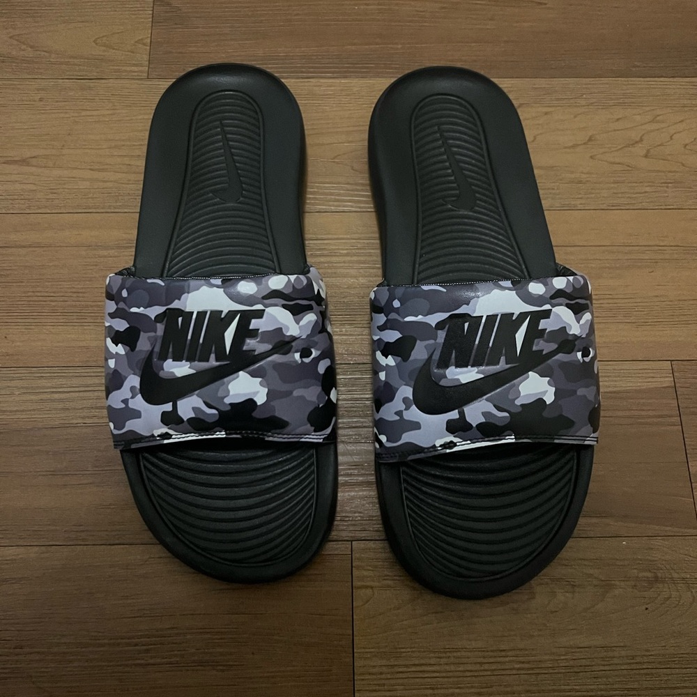 Mens Nike Black White Slides Size 12